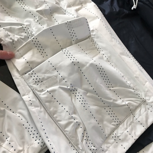 New The North Face Womens Wynes Quad Pocket Jacket, White & Navy Hooded Coat, M - Picture 8 of 16